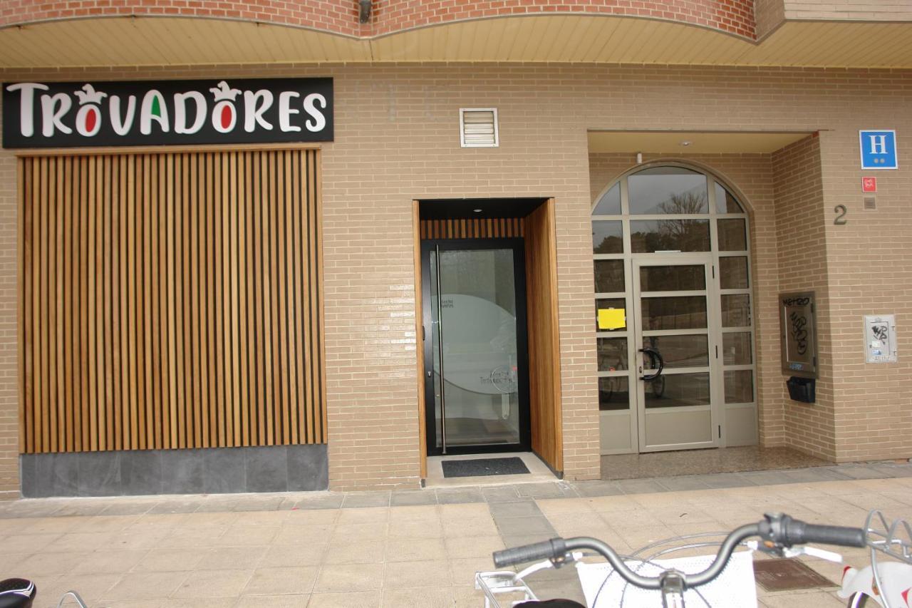 Hostel Trovadores Burgos Exterior foto